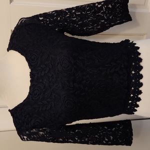 EUC- Lace Navy Cropped Top